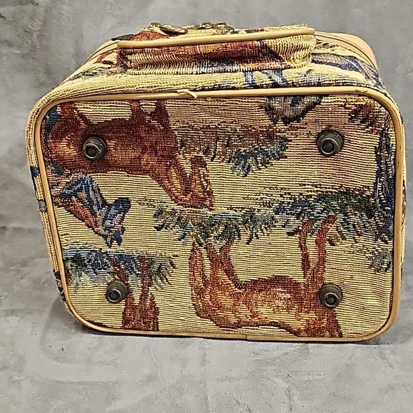 Vintage Makeup Train Equestrian Horses Travel - Picture 4 of 12